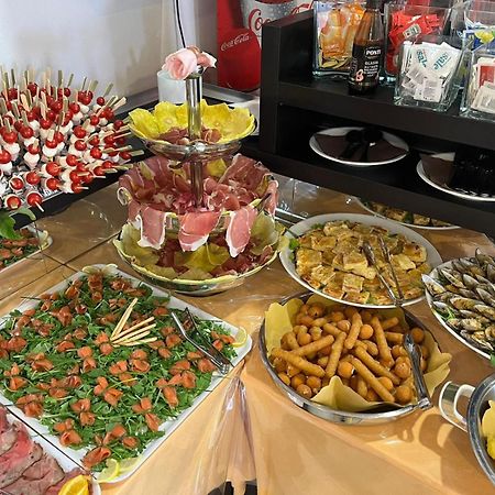 Hotel Napoleon San Mauro Mare Екстер'єр фото