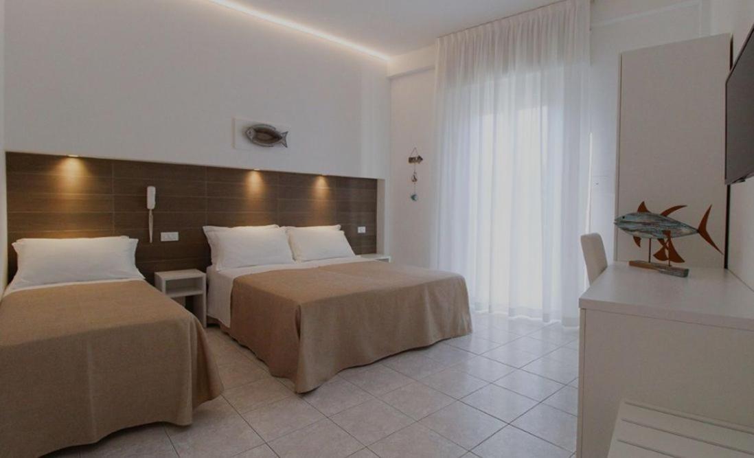Hotel Napoleon San Mauro Mare Екстер'єр фото